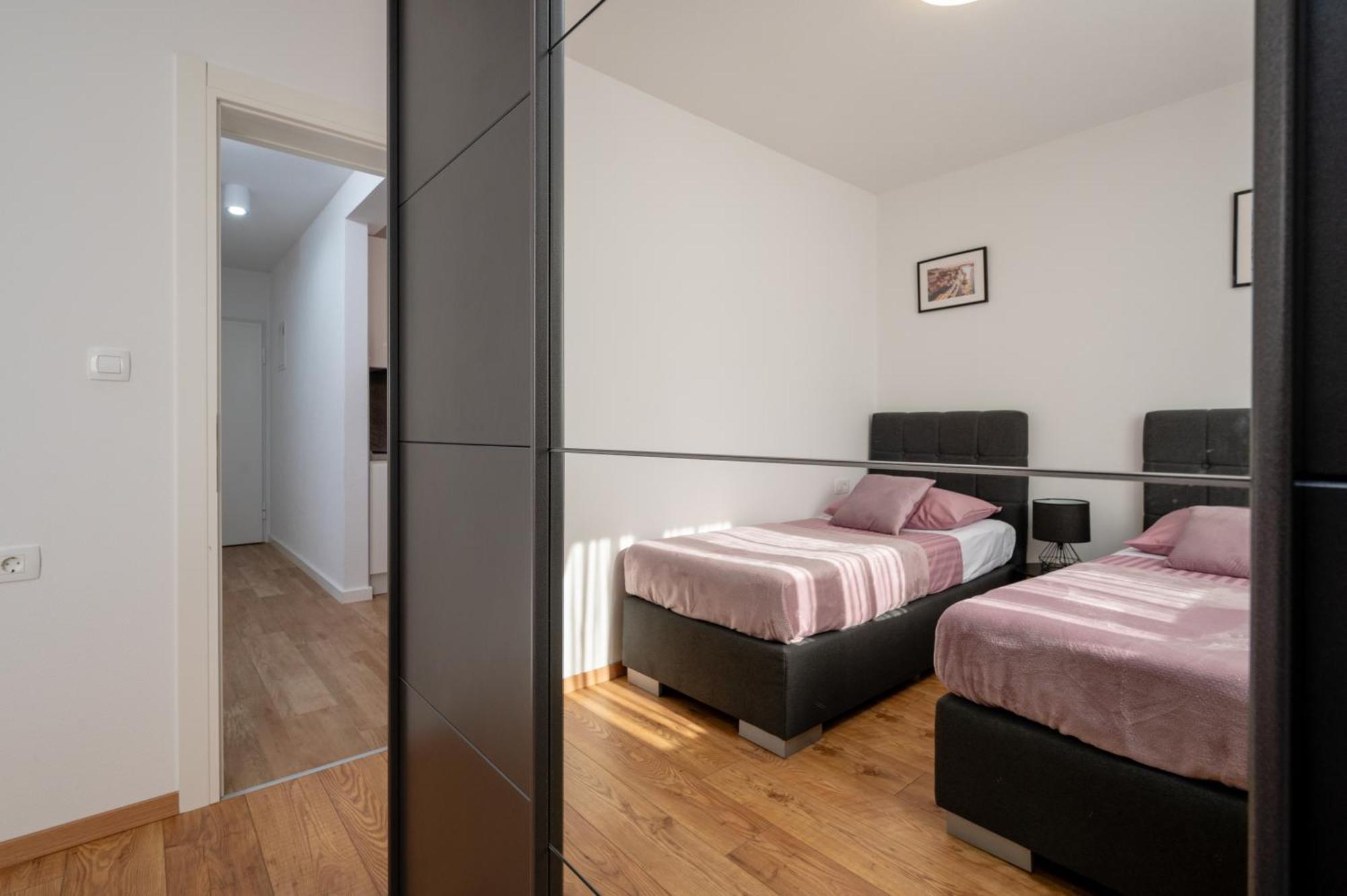 Apartment Ivi 特罗吉尔 外观 照片