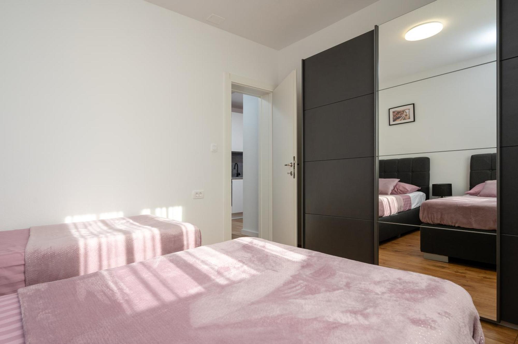 Apartment Ivi 特罗吉尔 外观 照片